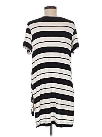 Amour Vert Casual Dress (view 2)