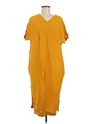 Uniqlo Casual Dress (view 1)