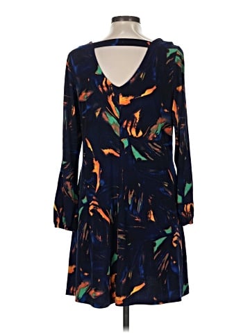 Signature by Robbie Bee Casual Dress (view 2)