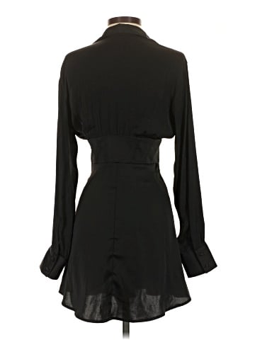 Urban Outfitters Casual Dress (view 2)
