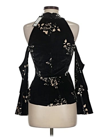 Romeo & Juliet Couture Sleeveless Blouse (view 2)