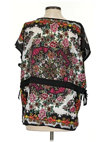 Romeo & Juliet Couture Short Sleeve Blouse (view 2)