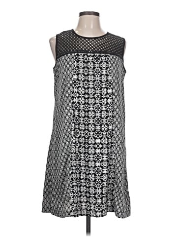 Xhilaration Casual Dress (view 1)