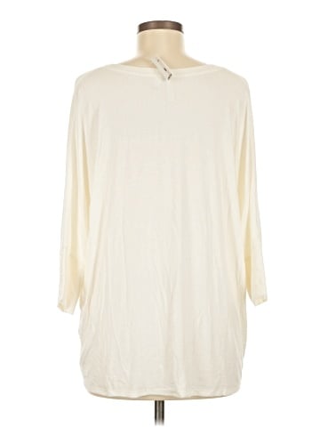 Versona 3/4 Sleeve Top (view 2)