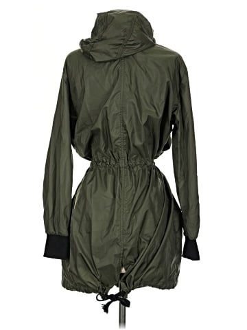 BB Dakota Raincoat (view 2)