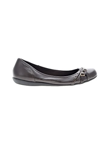 Hot Kiss Flats (view 1)
