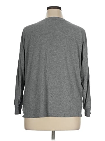Torrid 3/4 Sleeve T-Shirt (view 2)