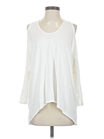 Red 23 3/4 Sleeve Top (view 1)
