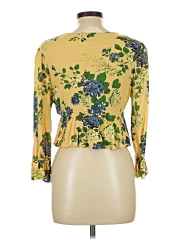 Urban Outfitters 3/4 Sleeve T-Shirt (view 2)