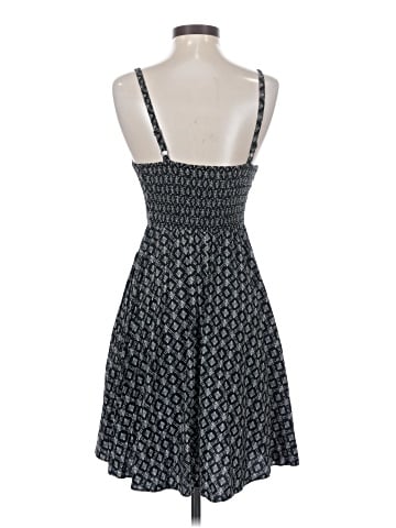 Old Navy Casual Dress (view 2)