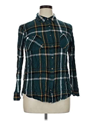 Maurices Long Sleeve Button-Down Shirt (view 1)