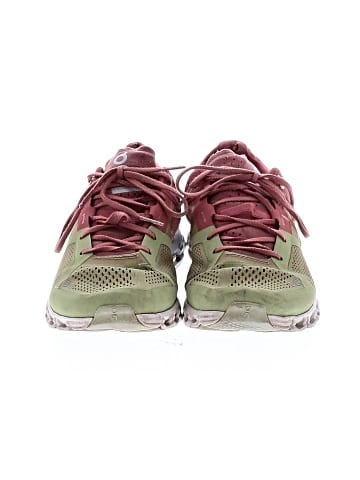 On Cloud Sneakers (view 2)