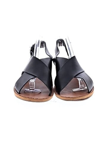 Universal Thread Sandals (view 2)