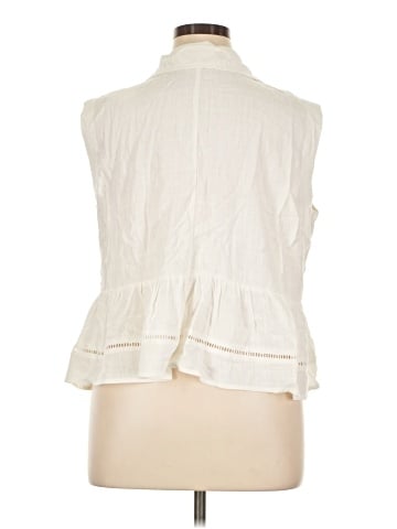 Cupio Sleeveless Button-Down Shirt (view 2)