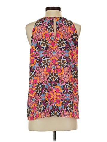 Kenar Sleeveless Blouse (view 2)