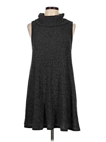 American Eagle Outfitters Sweater Vest (view 1)