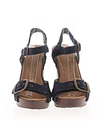 Rocket Dog Sandals (view 2)