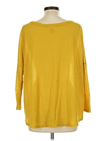 Old Navy 3/4 Sleeve T-Shirt (view 2)