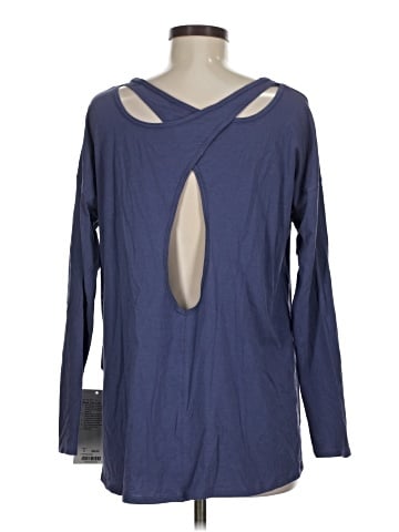 Lululemon Athletica Long Sleeve T-Shirt (view 2)