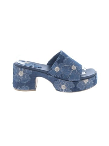 Rouge Sandals (view 1)