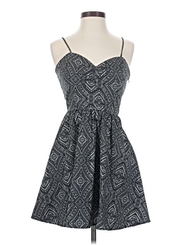Forever 21 Casual Dress (view 1)