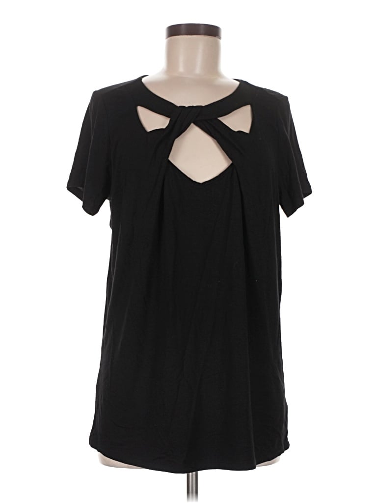 Pre-owned Torrid Short Sleeve T-shirt In Black