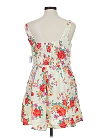 Old Navy Casual Dress (view 2)