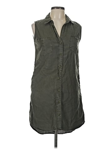 Velvet Heart Sleeveless Button-Down Shirt (view 1)
