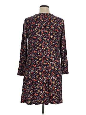Old Navy Casual Dress (view 2)
