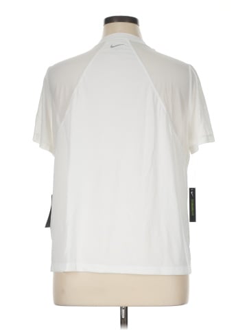 Nike Active T-Shirt (view 2)