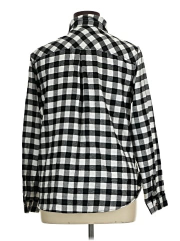 Maurices Long Sleeve Button-Down Shirt (view 2)