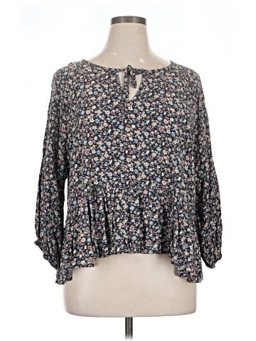 American Eagle Outfitters 3/4 Sleeve Blouse (view 1)