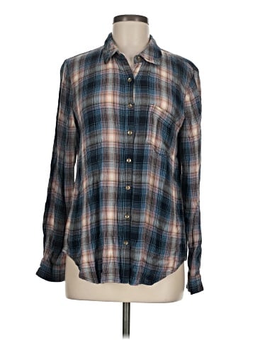 Maurices Long Sleeve Button-Down Shirt (view 1)