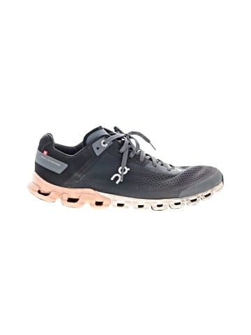 On Cloud Sneakers (view 1)