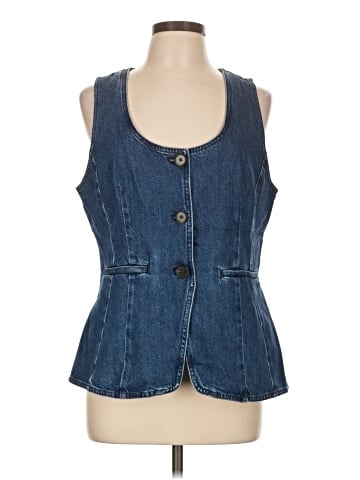 Madewell Denim Scoopneck Cutaway Vest in Dowe Wash (view 1)