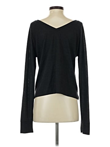 Abercrombie & Fitch Long Sleeve T-Shirt (view 2)