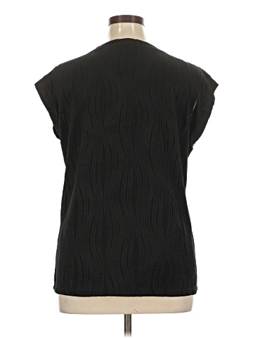 Lillusory Short Sleeve Top (view 2)