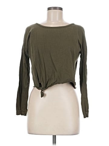 Charlotte Russe Long Sleeve T-Shirt (view 1)