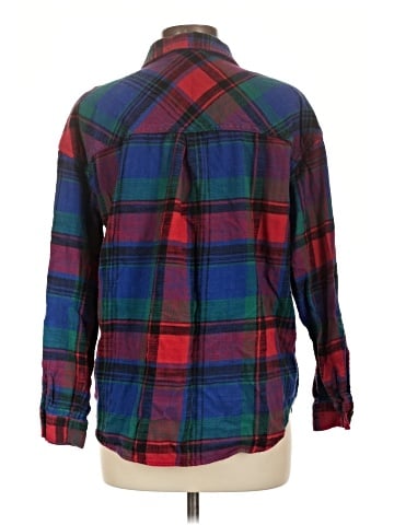 Maurices Long Sleeve Button-Down Shirt (view 2)