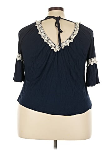 G Collection Short Sleeve Blouse (view 2)