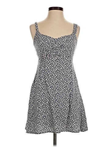 Old Navy Casual Dress (view 1)