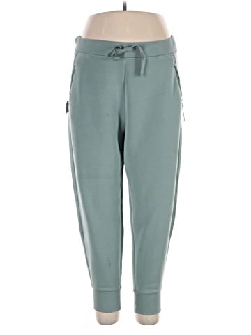 KIRKLAND Signature Casual Pants (view 1)