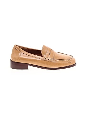 Unbranded Flats (view 1)