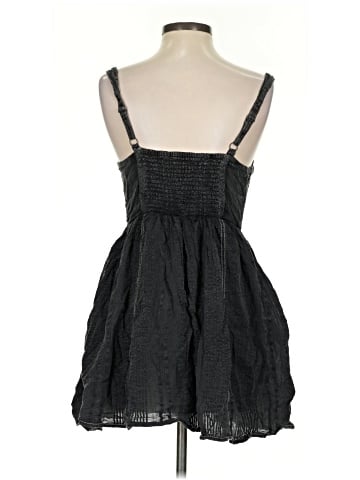 Urban Outfitters Casual Dress (view 2)