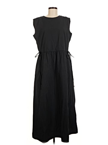 Uniqlo Casual Dress (view 1)