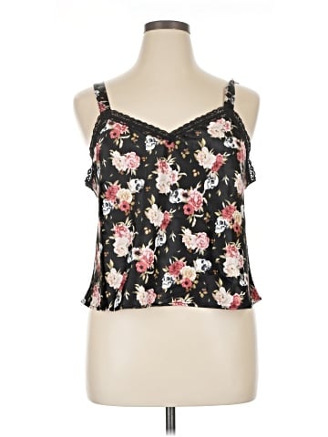 Hot Topic Tank Top (view 1)