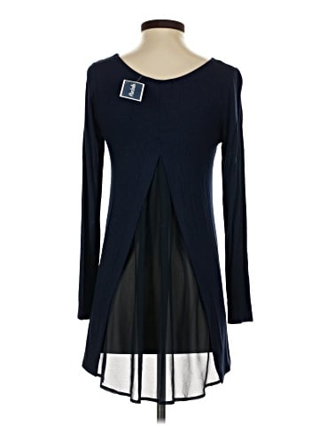 Kim & Cami Long Sleeve T-Shirt (view 2)