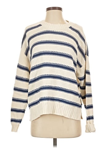 American Eagle Outfitters Pullover Sweater (view 1)