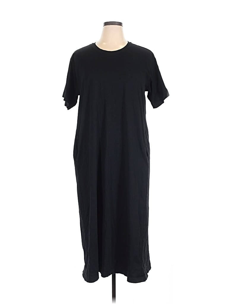 Pre-owned Uniqlo Casual Dress In Black