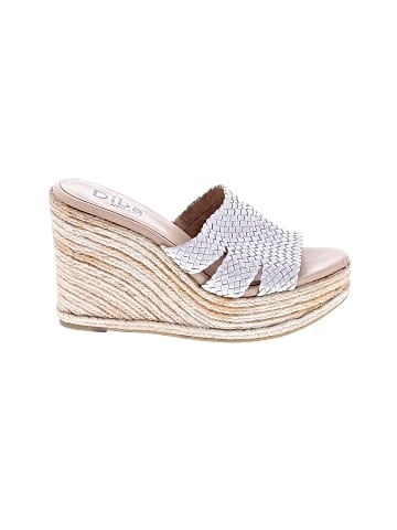 Diba Wedges (view 1)